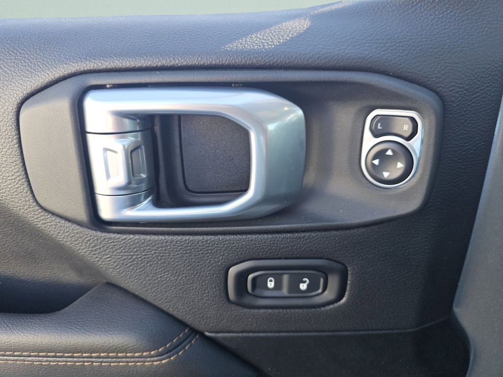 Used 2021 Jeep Gladiator Overland image 24