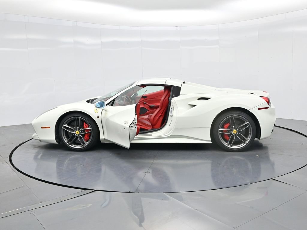 Used 2019 Ferrari 488 Spider image 23