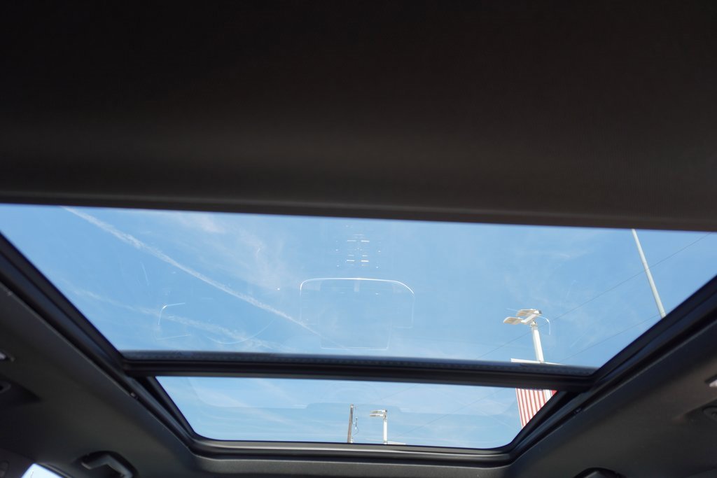 Used 2021 Chevrolet Tahoe RST w/ Luxury Package image 19