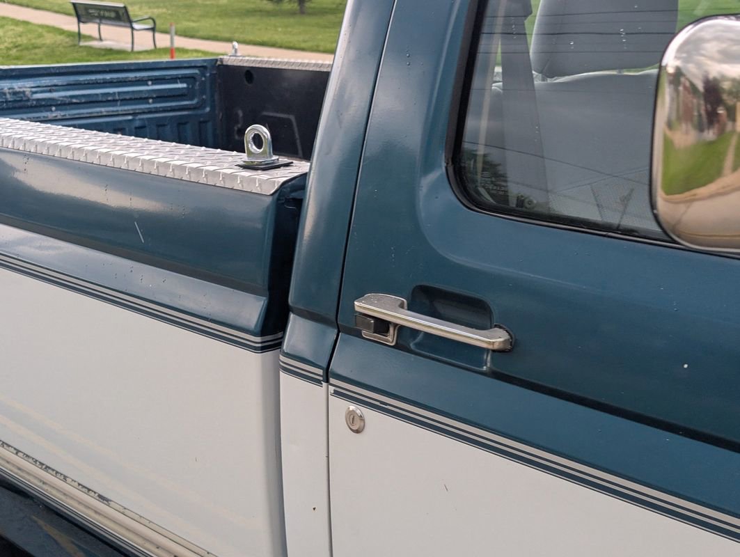 Used 1995 Ford F250 4x4 Regular Cab image 25