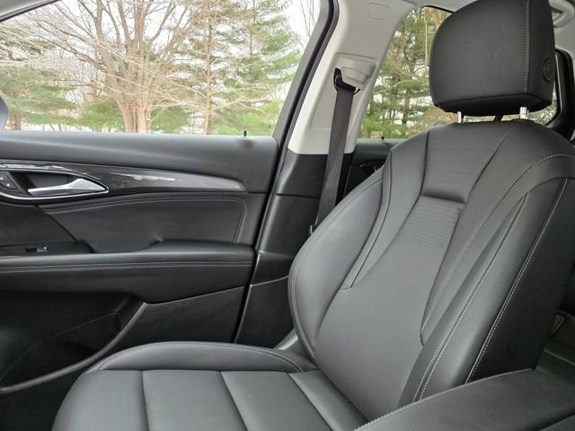 Used 2025 Buick Envision Preferred image 27