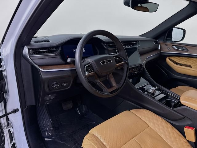 Used 2024 Jeep Grand Cherokee L Summit image 9