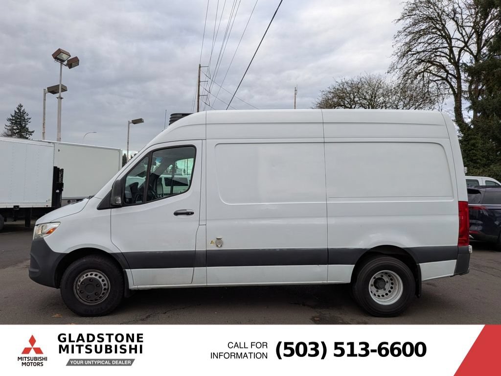 Used 2019 Freightliner Sprinter 2500 RWD image 5