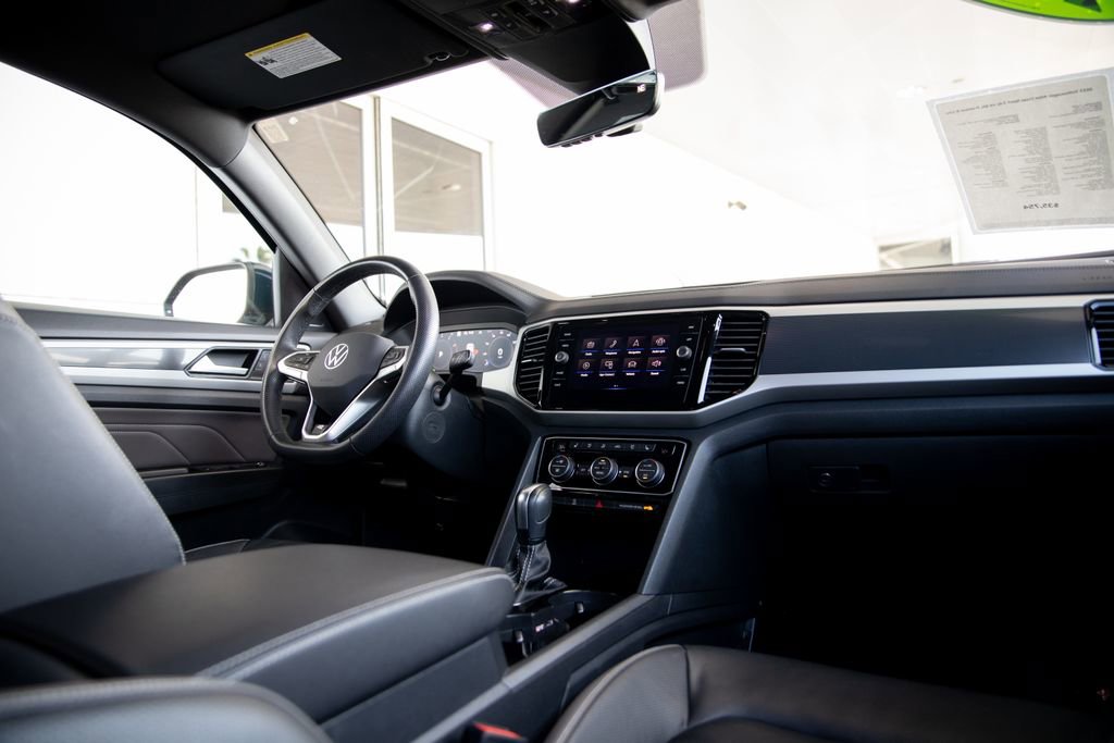 Used 2023 Volkswagen Atlas Cross Sport SEL Premium R-Line image 18