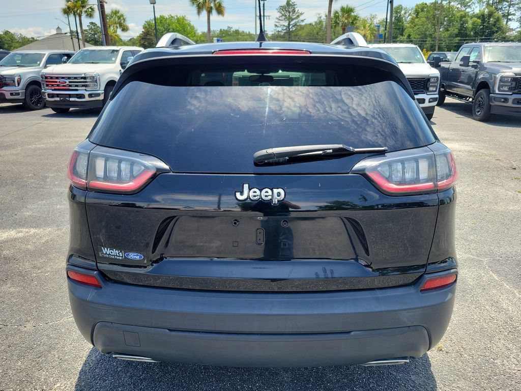 Used 2019 Jeep Cherokee Latitude w/ Popular Appearance Group FWD image 9