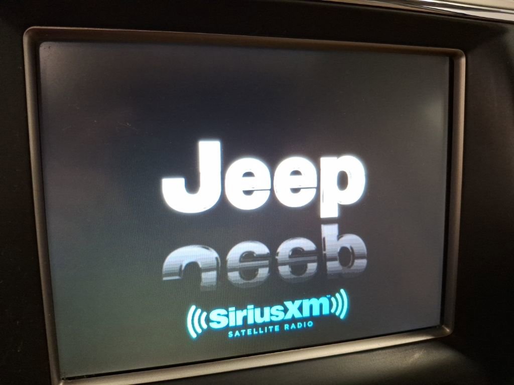 Used 2015 Jeep Grand Cherokee Limited w/ Luxury Group II image 24