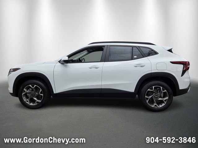 New 2026 Chevrolet Trax LT w/ Driver Confidence Package image 2