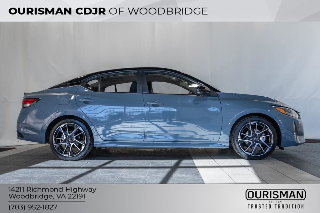 Used 2024 Nissan Sentra SR w/ Lighting Package image 3