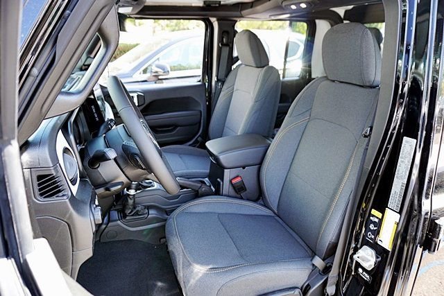 New 2025 Jeep Gladiator Sport S image 20