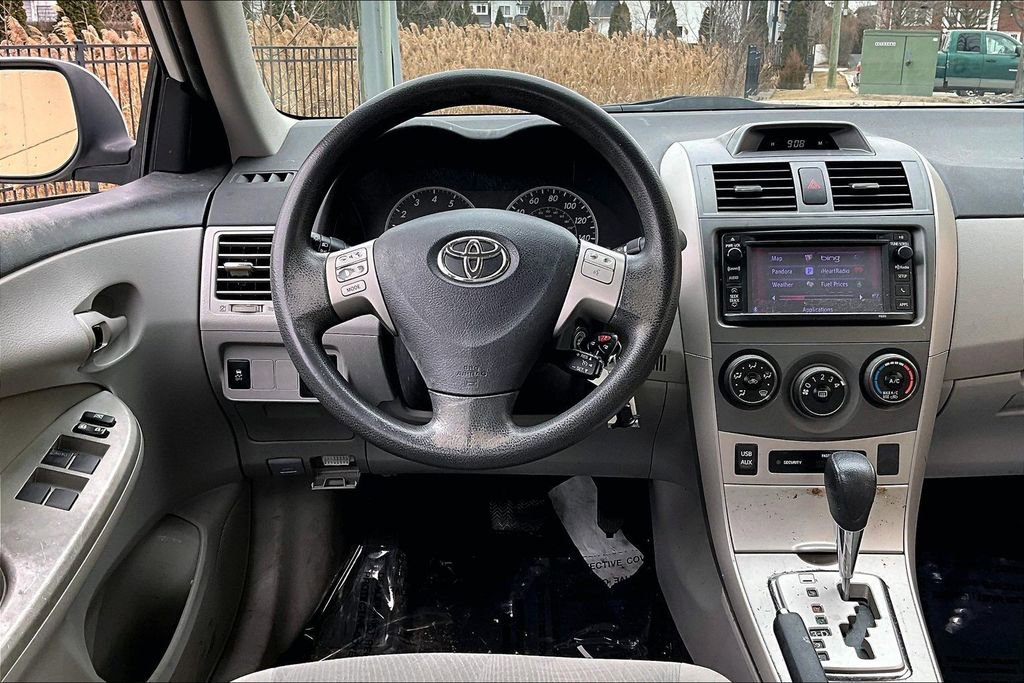 Used 2013 Toyota Corolla LE w/ Premium Pkg image 17