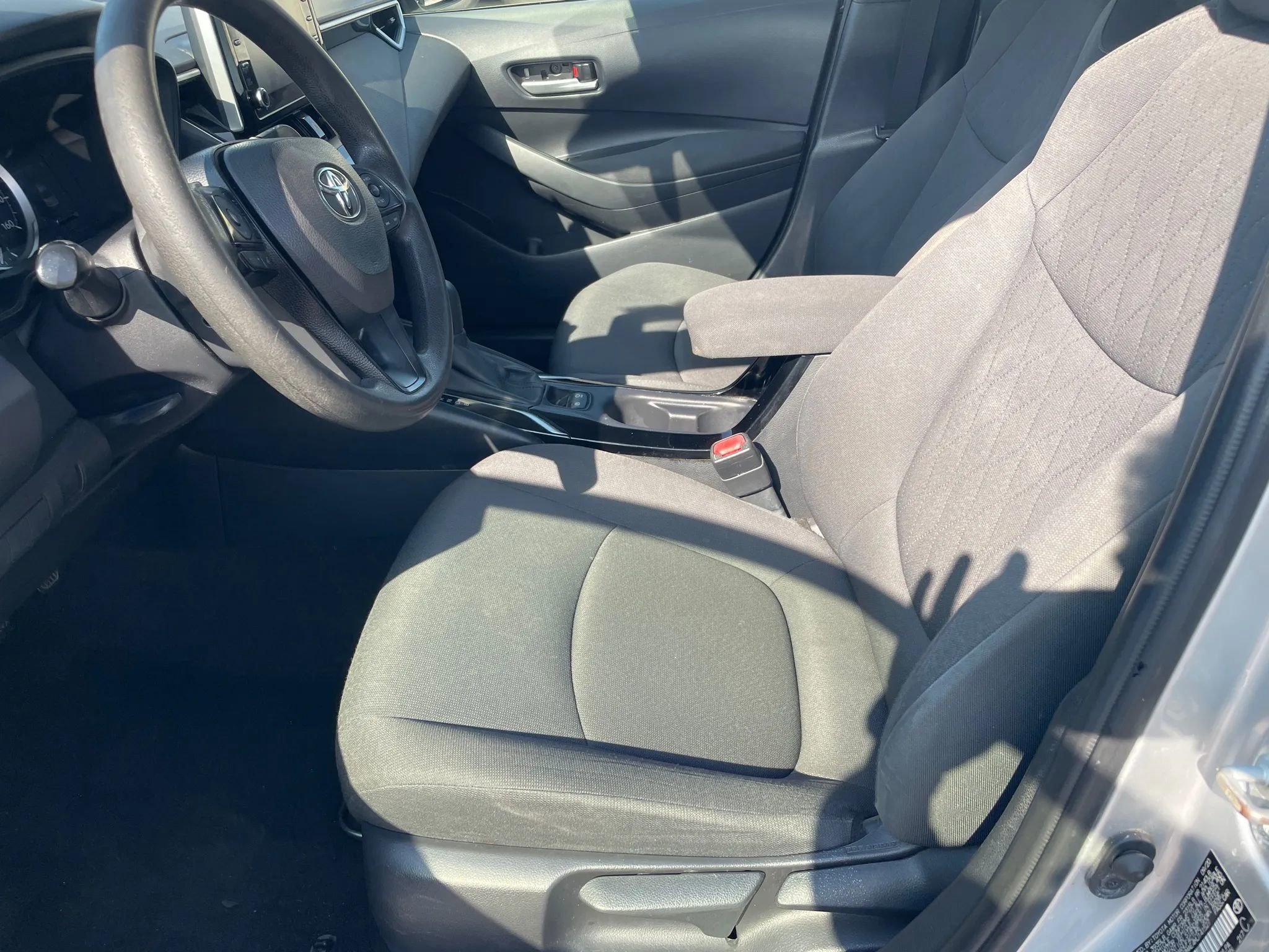 Used 2021 Toyota Corolla LE FWD image 19