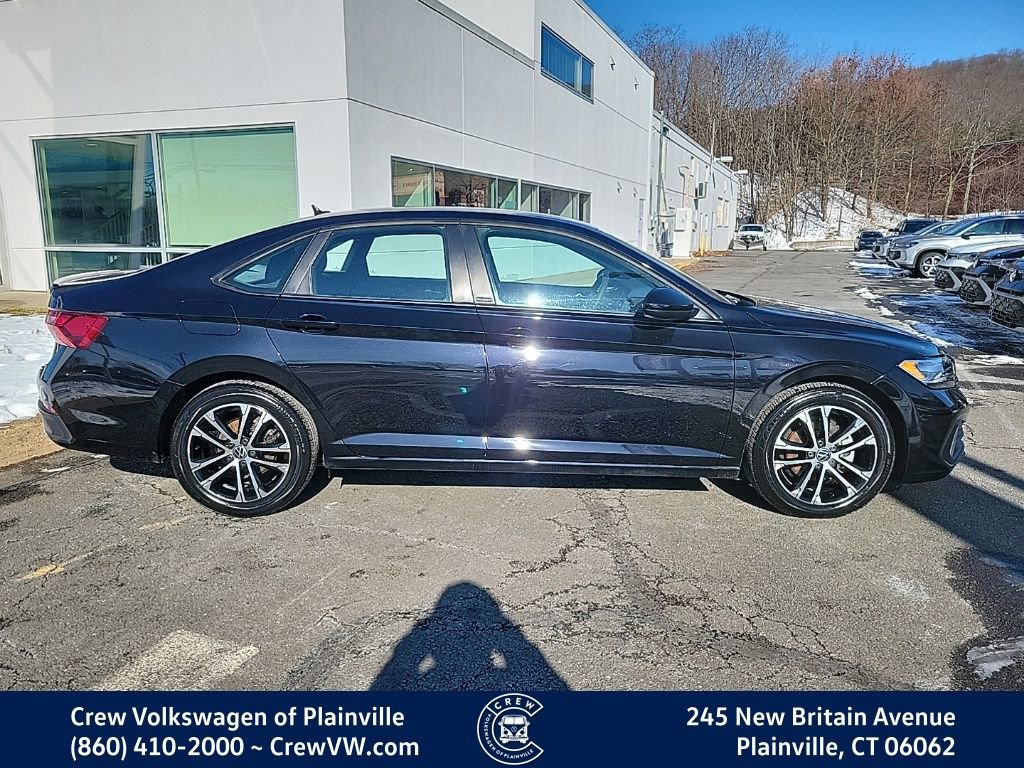 Certified 2023 Volkswagen Jetta Sport image 33