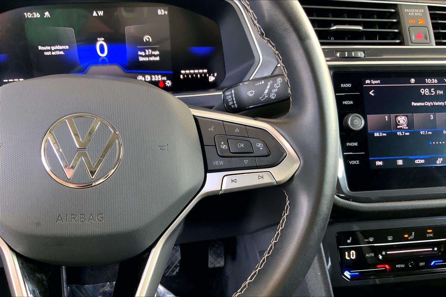 Used 2024 Volkswagen Tiguan SE AWD/4WD image 25