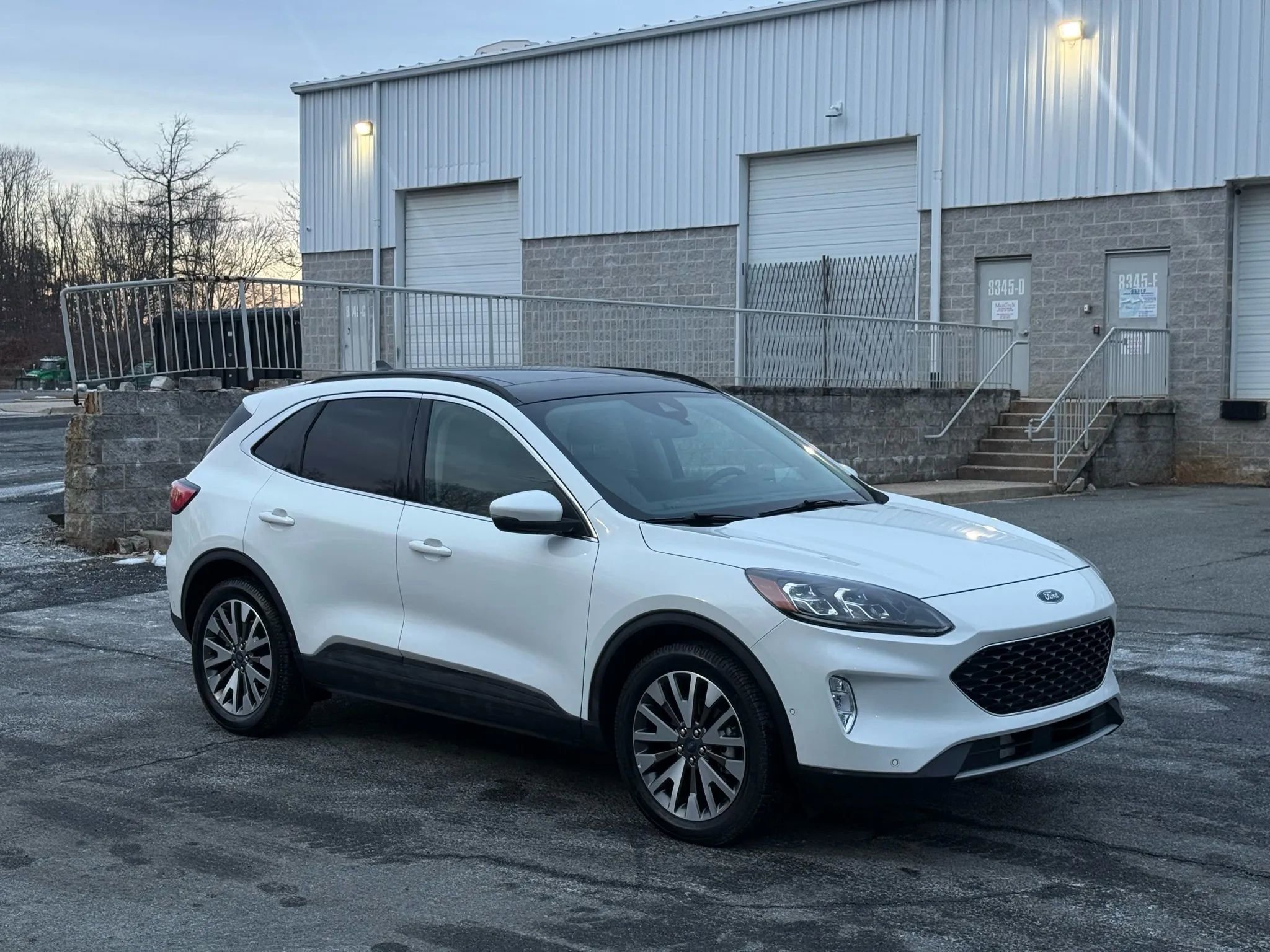 Used 2020 Ford Escape Titanium image 7