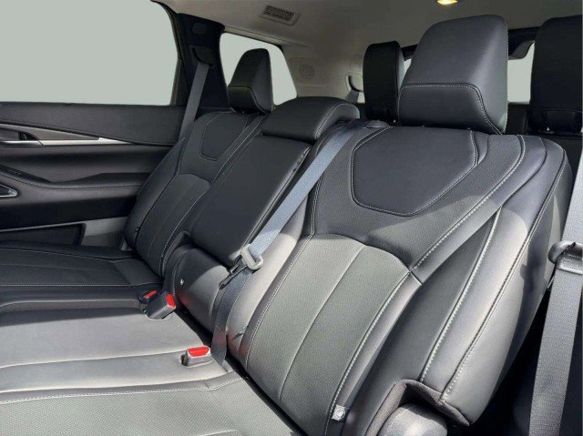 Used 2023 INFINITI QX60 Sensory w/ Vision Package AWD/4WD image 21