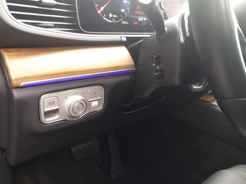 Certified 2025 Mercedes-Benz GLE 450 4MATIC w/ AMG Line Exterior image 24