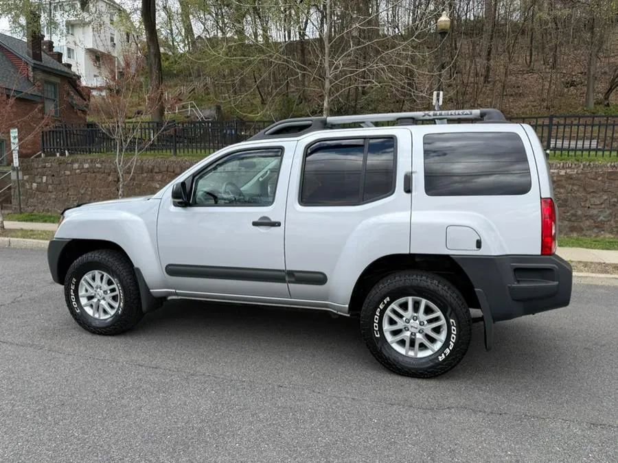 Used 2015 Nissan Xterra S w/ Value Package image 5