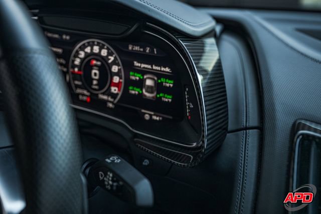 Used 2018 Audi R8 V10 w/ Premium Package image 24