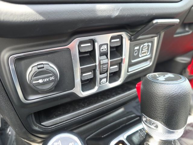 Used 2025 Jeep Wrangler Sahara 4xe w/ Safety Group image 42