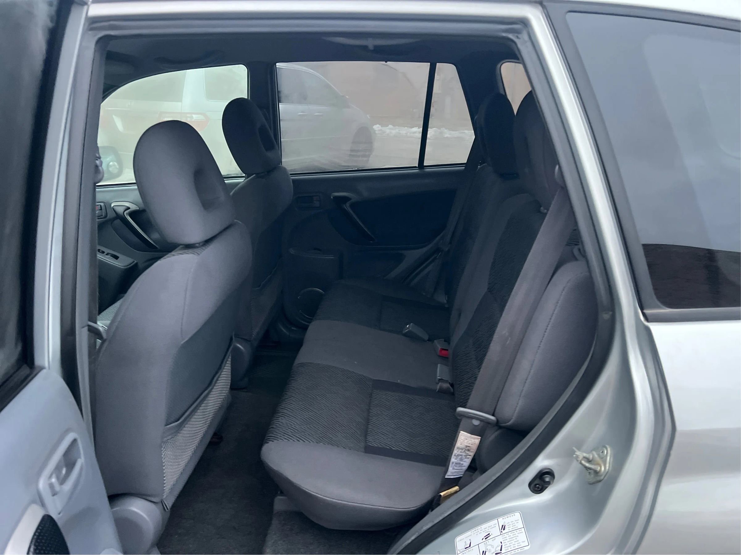 Used 2003 Toyota RAV4 2WD w/ "L" Pkg image 11