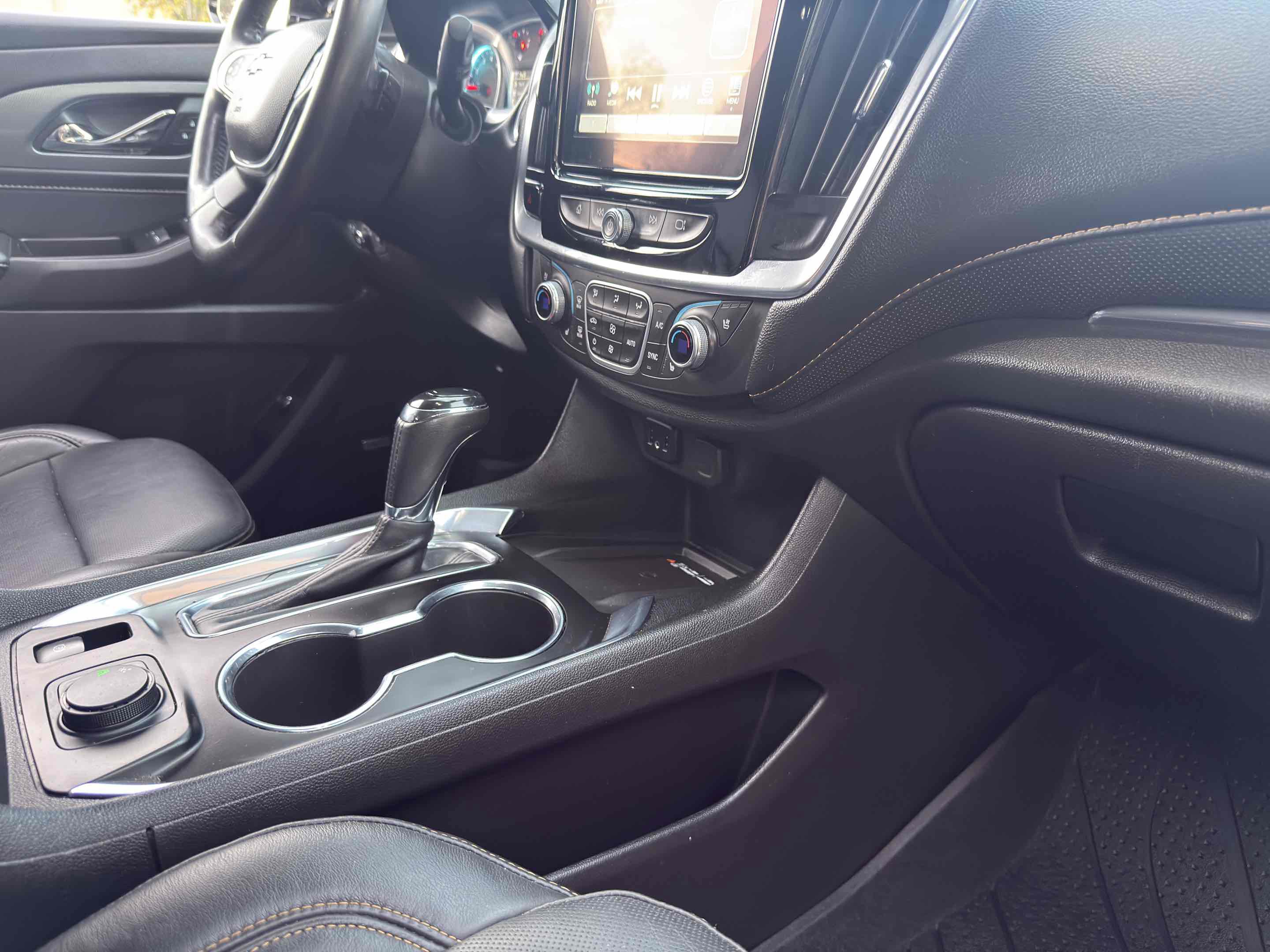 Used 2018 Chevrolet Traverse Premier w/ LPO, Black Accent Package image 52