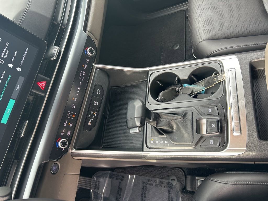 Used 2025 Kia Carnival image 15