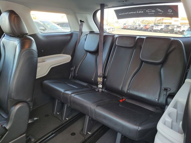 Certified 2024 Kia Carnival LX image 15