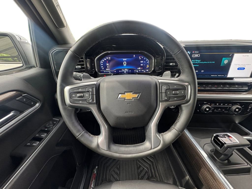 Used 2025 Chevrolet Silverado 1500 LT AWD/4WD image 13
