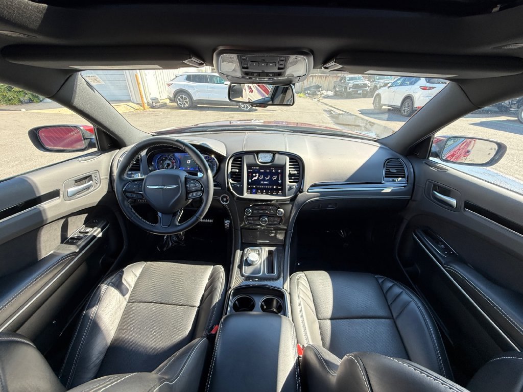 Used 2023 Chrysler 300 C RWD image 23