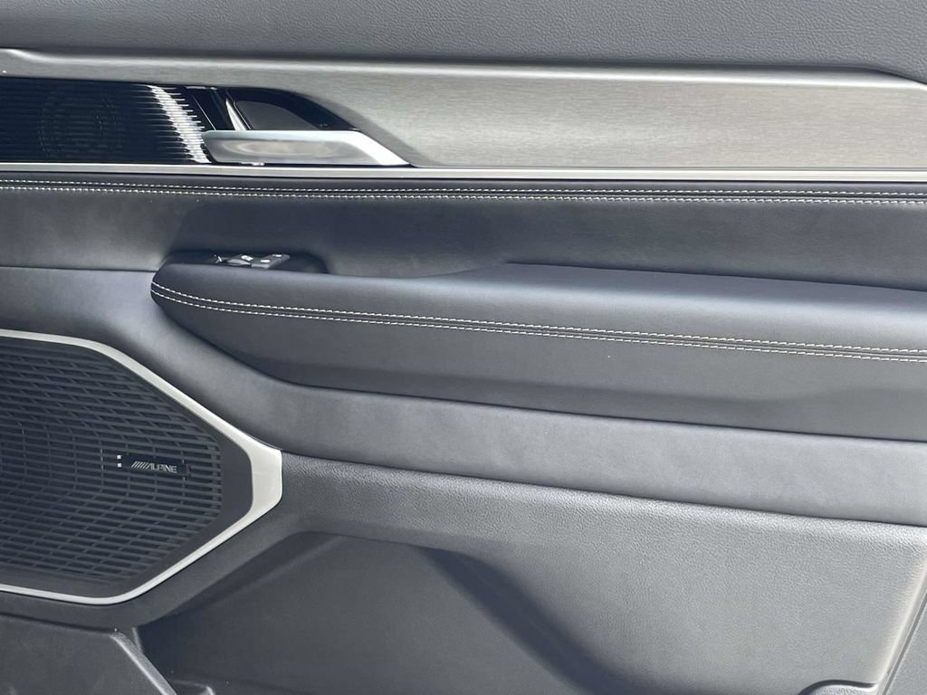 New 2026 Jeep Grand Wagoneer 4WD image 19