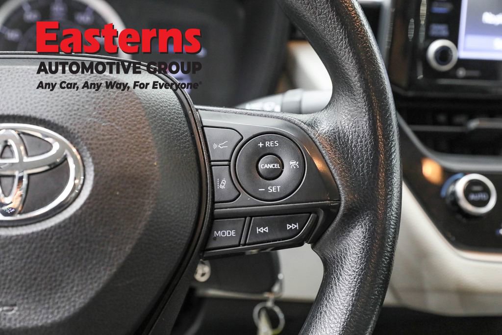 Used 2022 Toyota Corolla LE w/ Carpet Mat Package (TMS) image 16