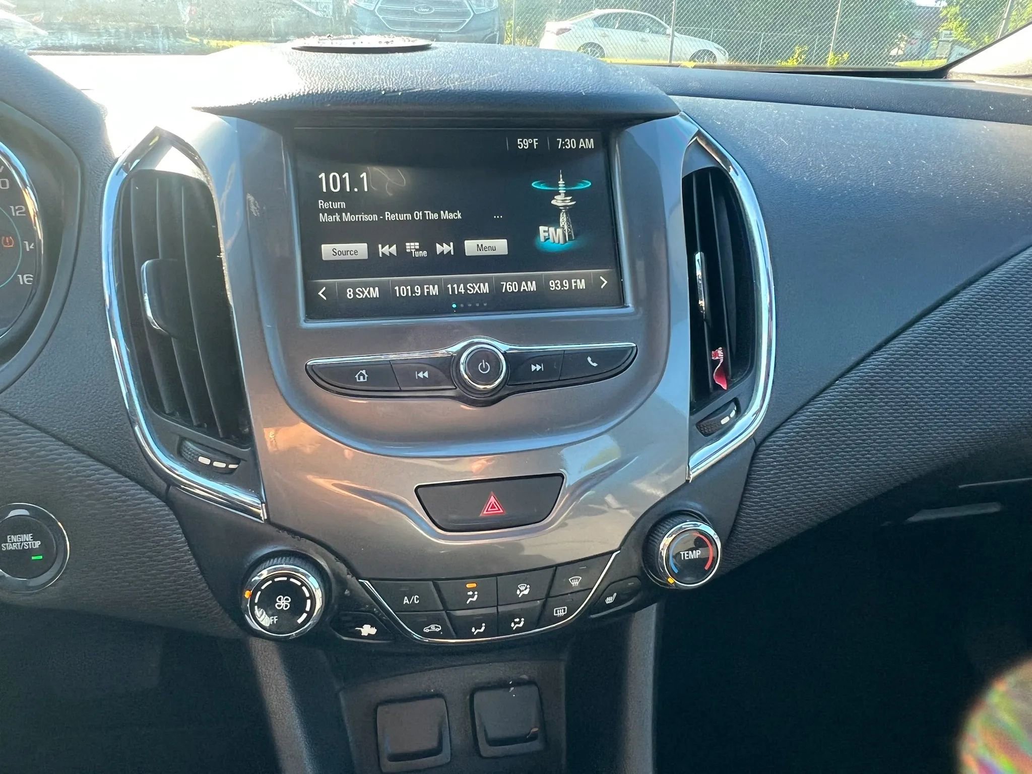 Used 2017 Chevrolet Cruze LT w/ Convenience Package FWD image 18