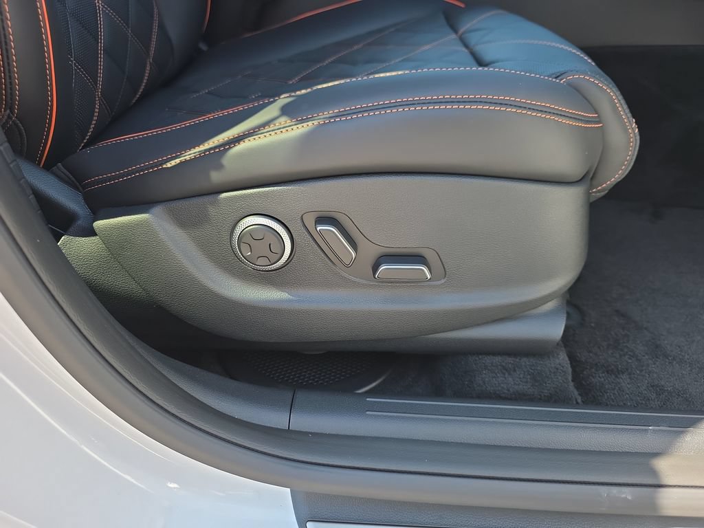 New 2026 Genesis GV70 3.5T Sport Prestige AWD/4WD image 36