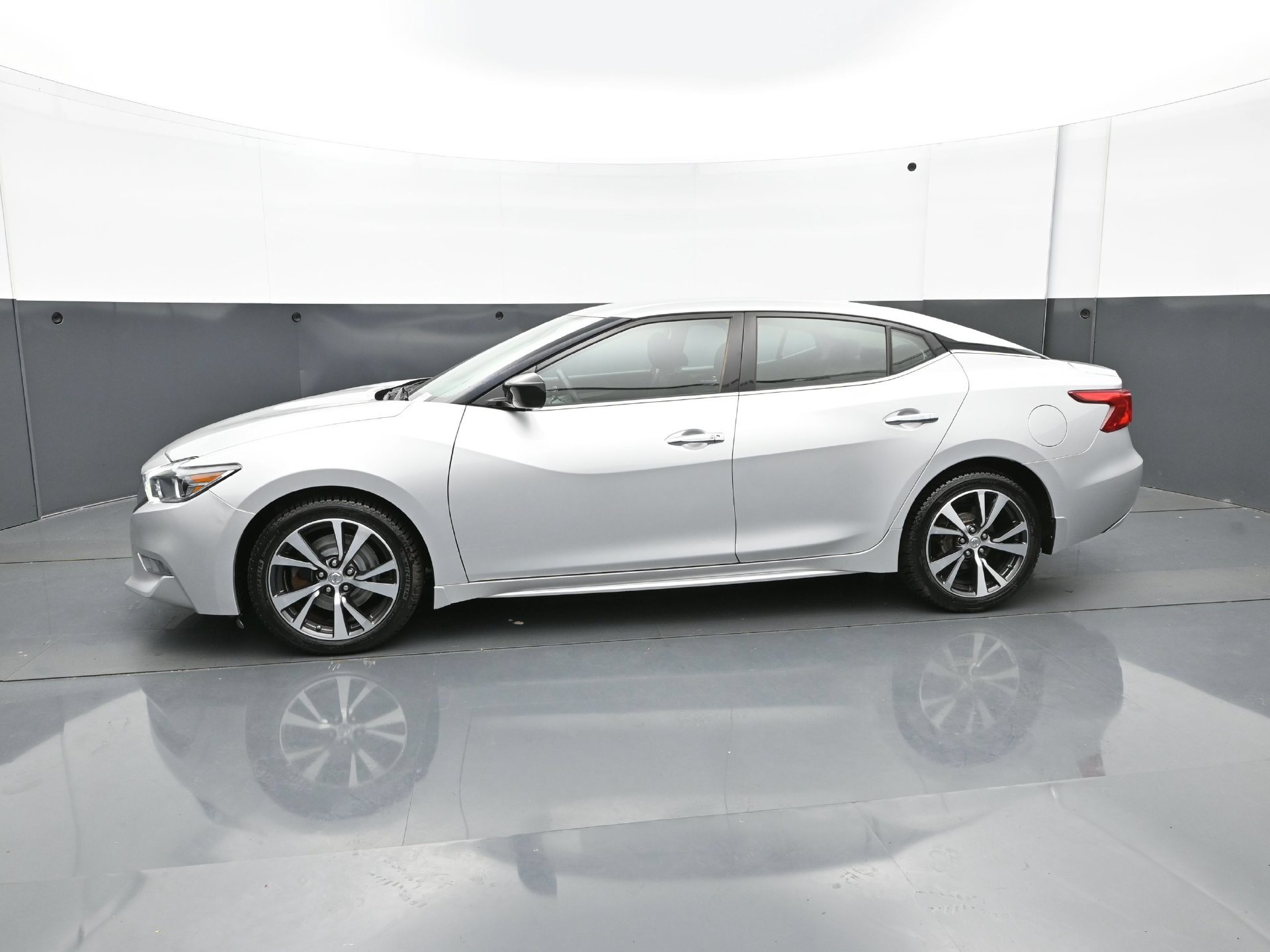 Used 2016 Nissan Maxima 3.5 S FWD image 3
