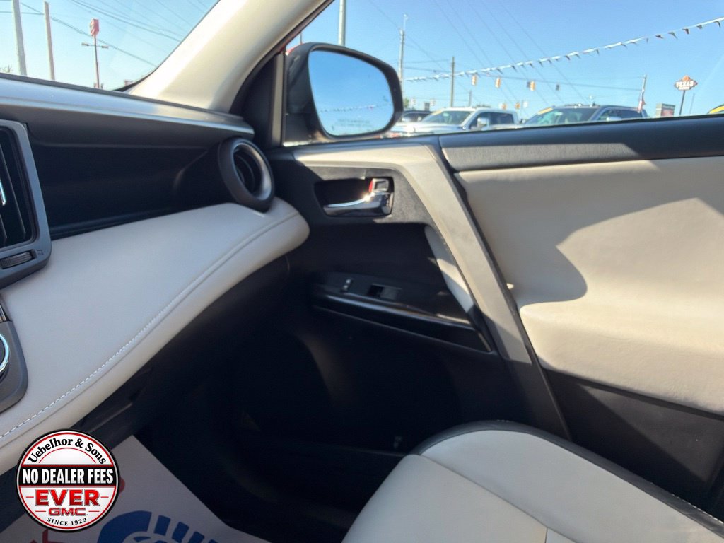 Used 2017 Toyota RAV4 Limited FWD image 32