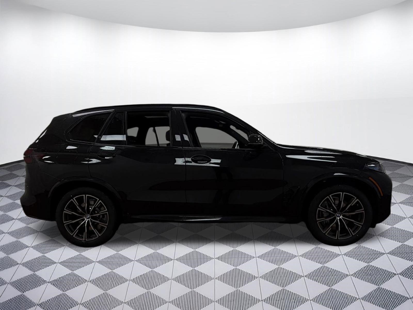 New 2026 BMW X5 xDrive50e w/ M Sport Package image 7