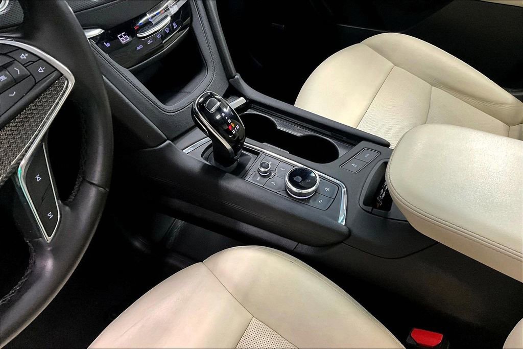 Used 2020 Cadillac XT5 Sportv AWD/4WD image 18