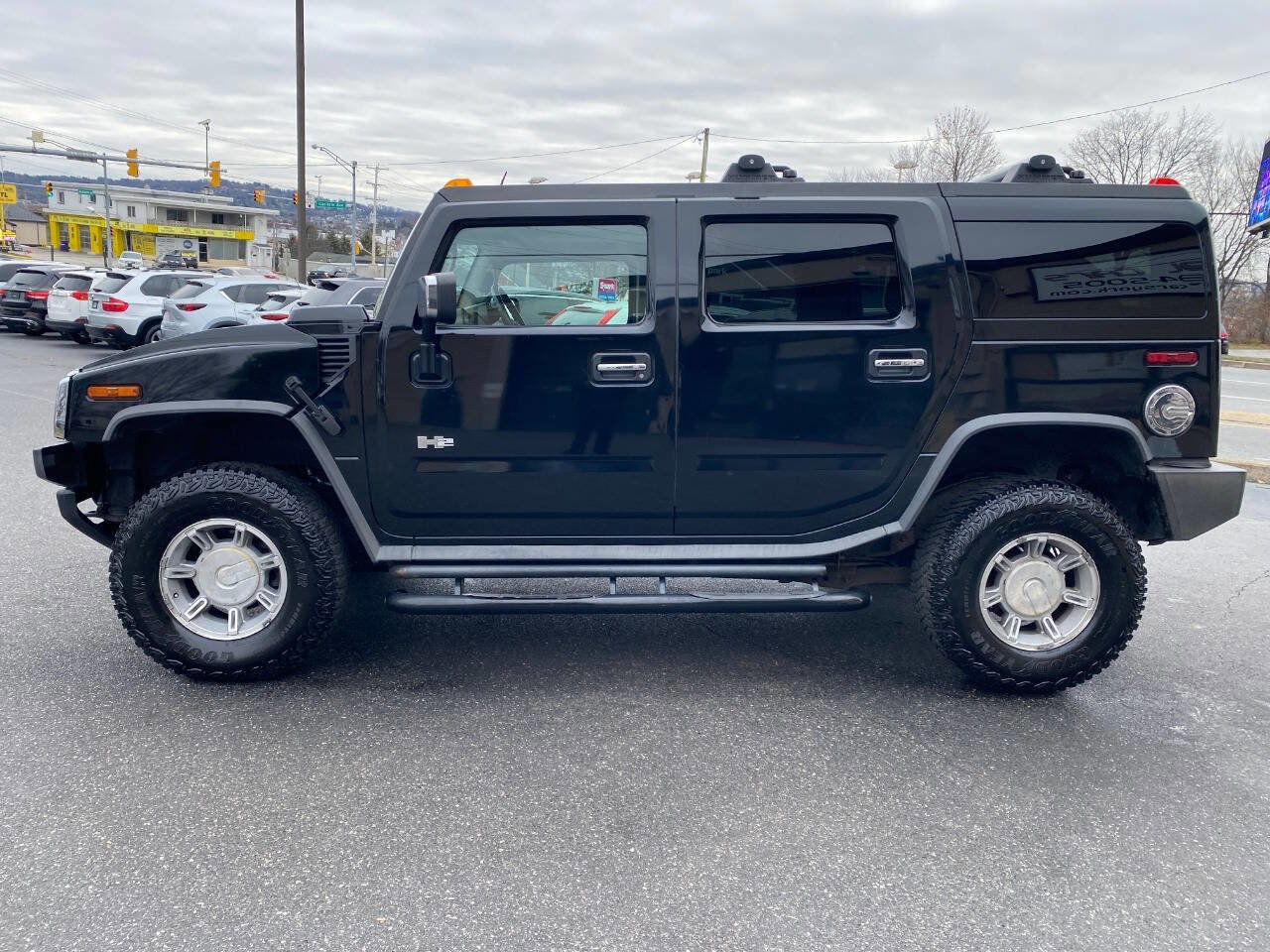 Used 2003 HUMMER H2 w/ Preferred Equipment Group image 6