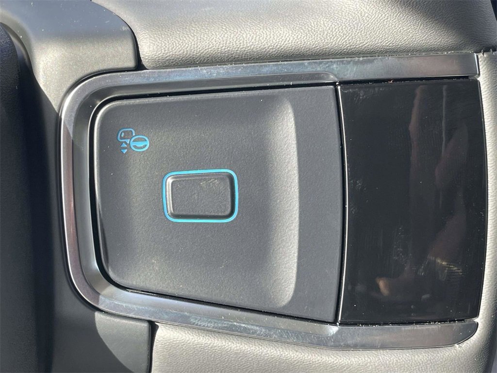 New 2025 Ford Expedition Active image 21