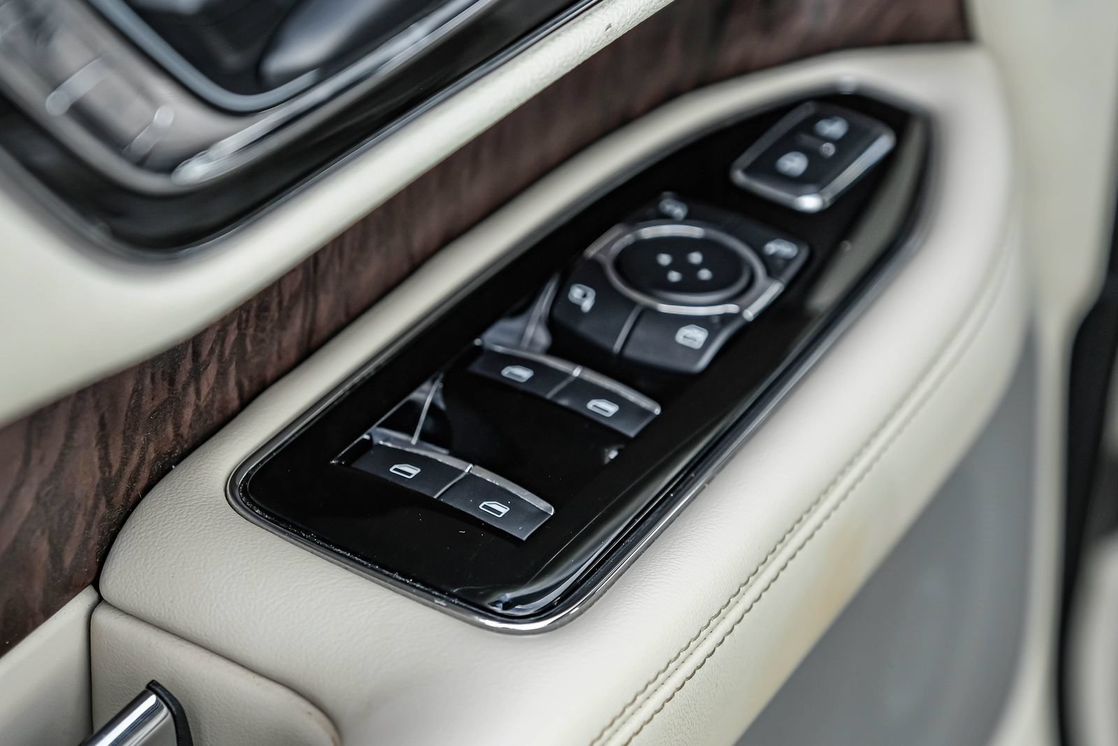 Used 2020 Lincoln Navigator L Reserve w/ Equipment Group 208A Reserve AWD/4WD image 53