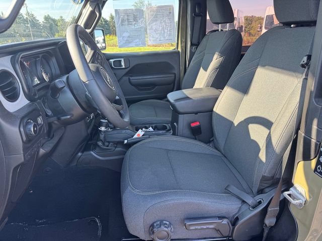 Certified 2025 Jeep Wrangler Sport AWD/4WD image 18