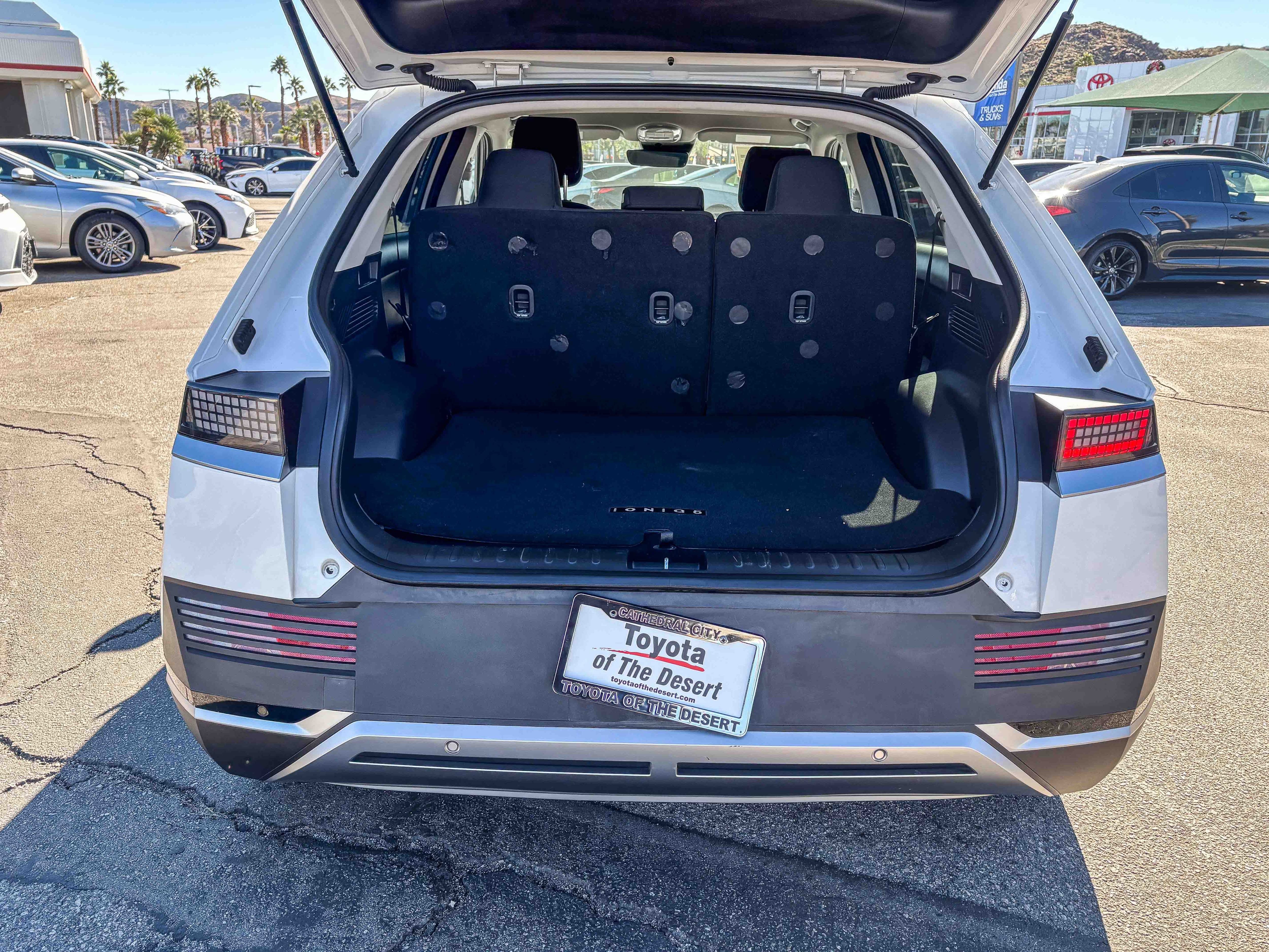 Used 2022 Hyundai Ioniq 5 SE w/ Cargo Package image 13