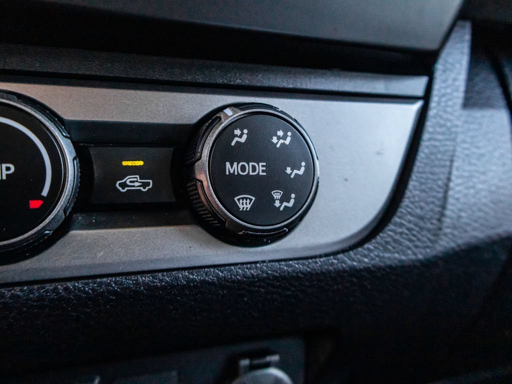Used 2019 Toyota Tacoma SR5 w/ Exterior Package RWD image 32