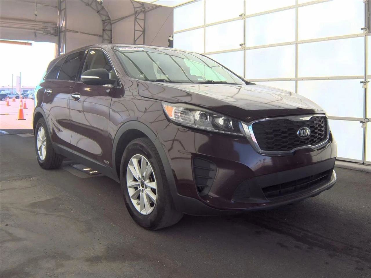 Used 2020 Kia Sorento LX image 4