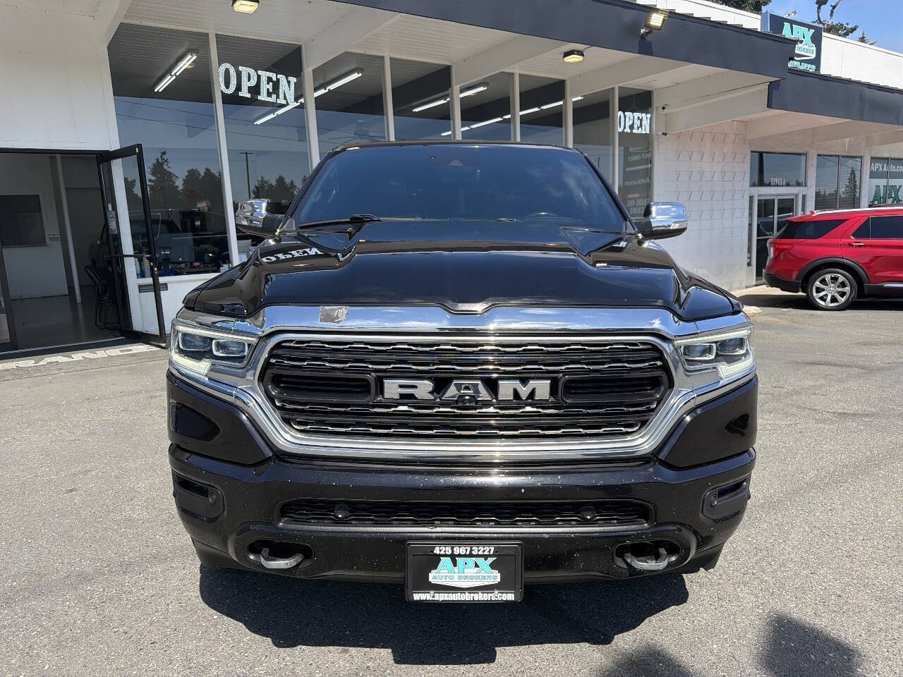 Used 2022 RAM 1500 Limited AWD/4WD image 11
