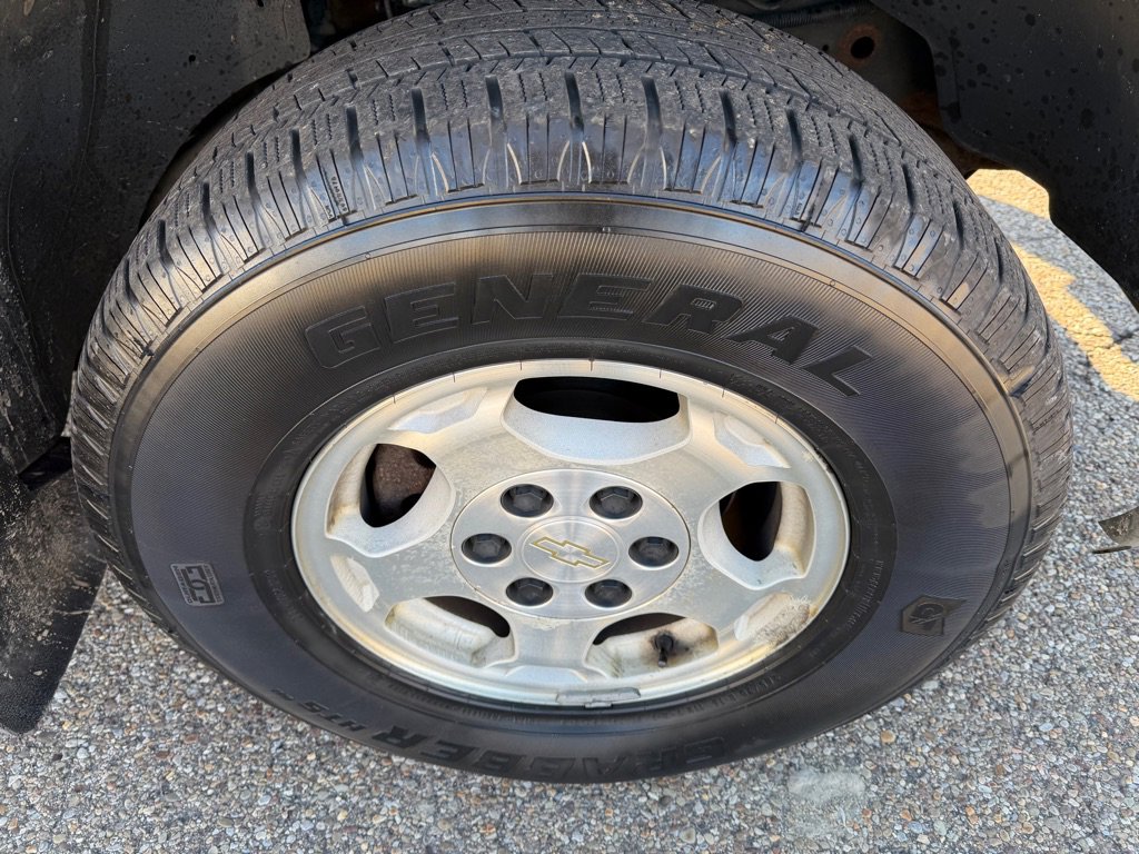 Used 2005 Chevrolet Avalanche LS w/ Onstar Plus Package image 15