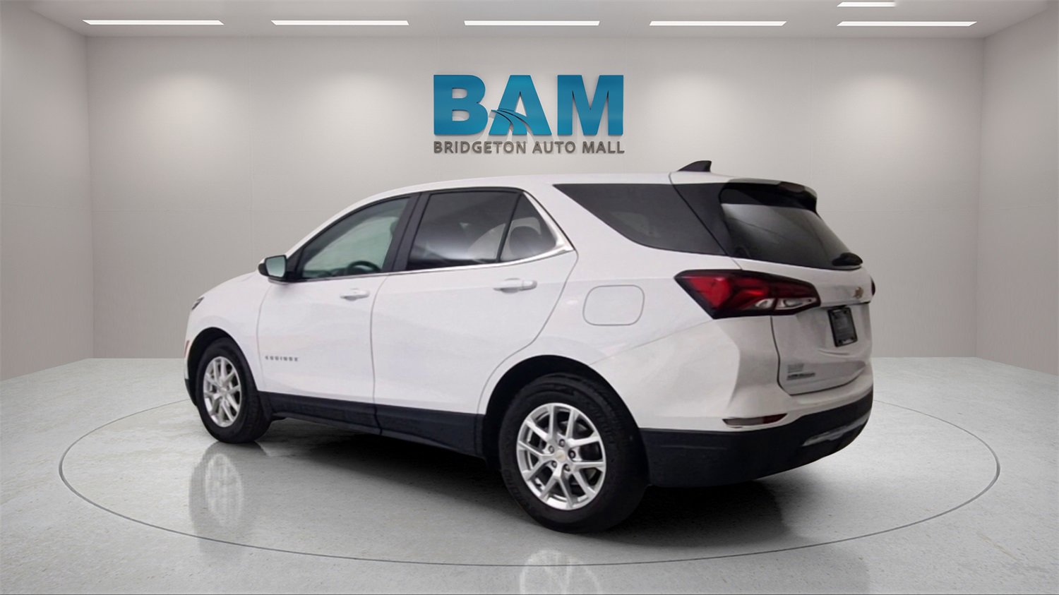 Certified 2022 Chevrolet Equinox LT w/ LPO, Floor Liner Package image 6