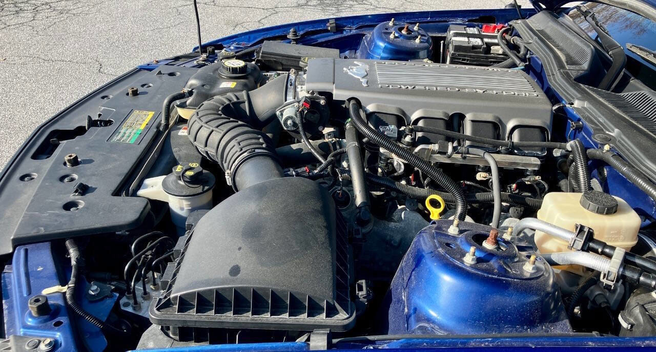 Used 2008 Ford Mustang GT image 17