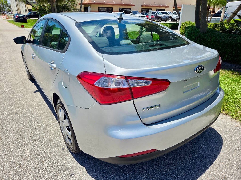 Used 2014 Kia Forte LX FWD image 11