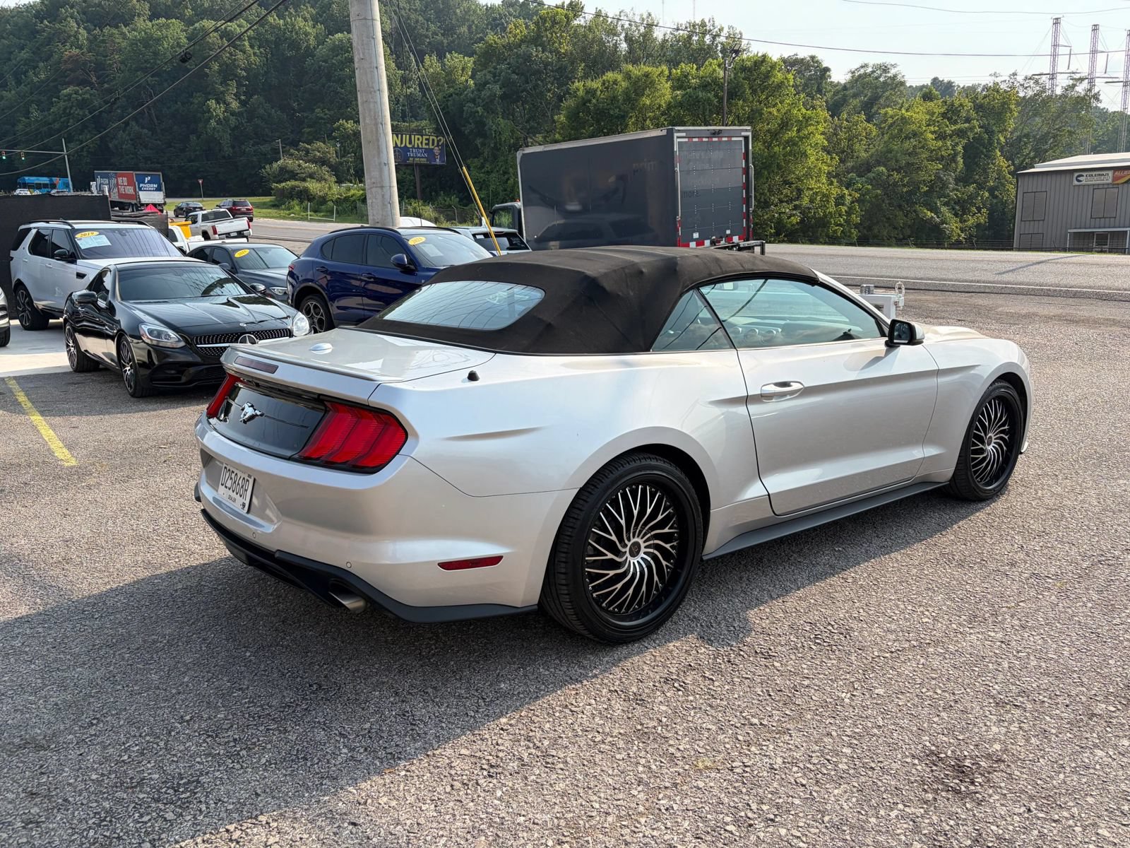 Used 2018 Ford Mustang Premium w/ Equipment Group 201A RWD image 5